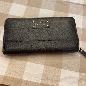Kate Spade Bay Street neda zip up wallet NWT